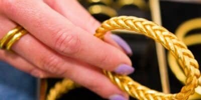 jonc bouddhiste traditionnel tresse dore