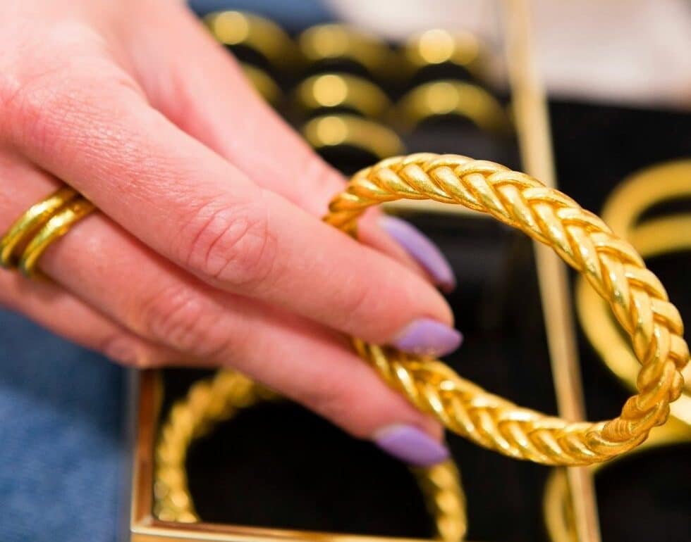 jonc bouddhiste traditionnel tresse dore
