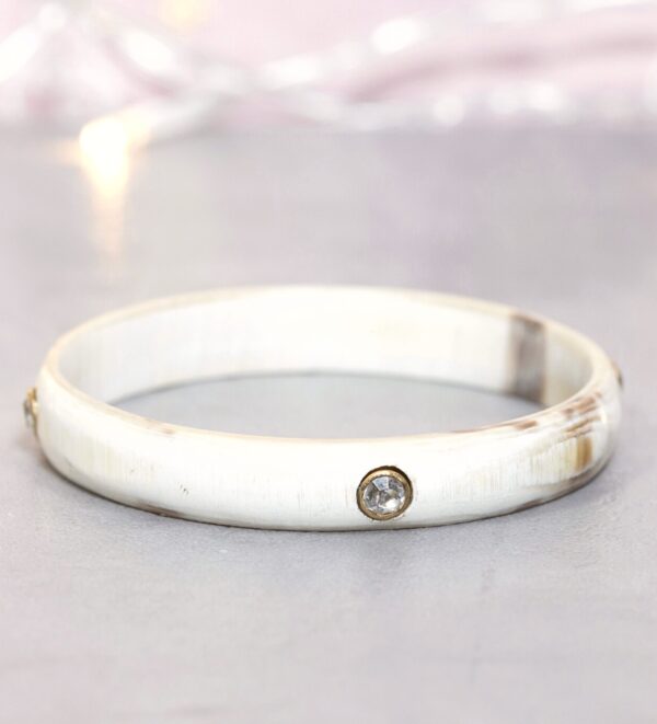Bracelet corne blanc strass 10 mm