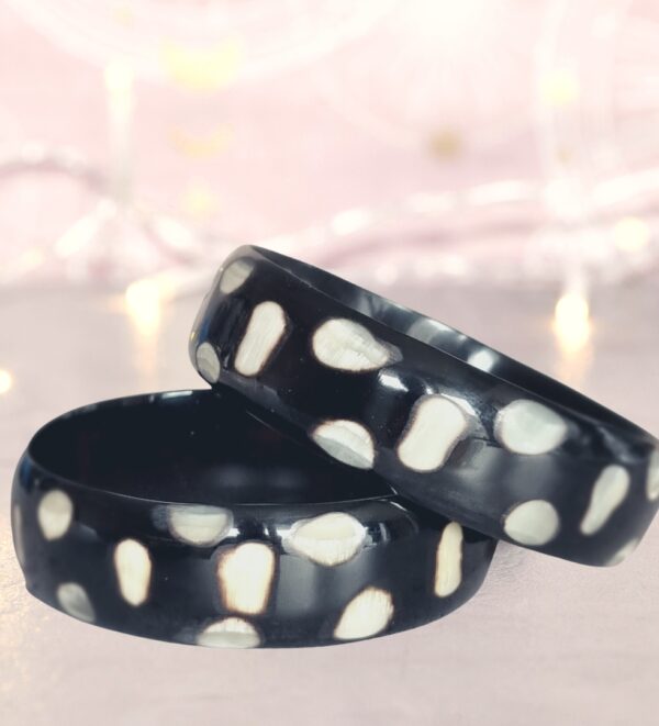 Bracelet corne gros pois 20 mm