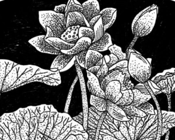 Image d’un motif floral en noir et blanc, idéal pour des accessoires de mode élégants et classiques.