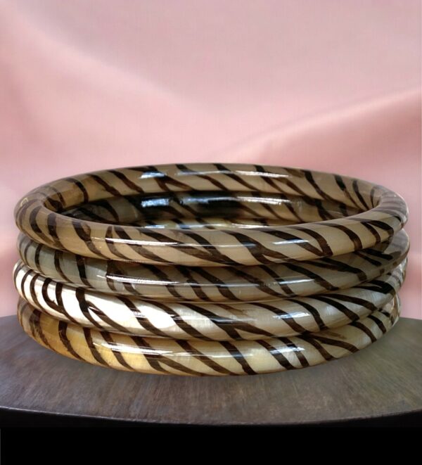 Bracelet corne zebre 6mm noir