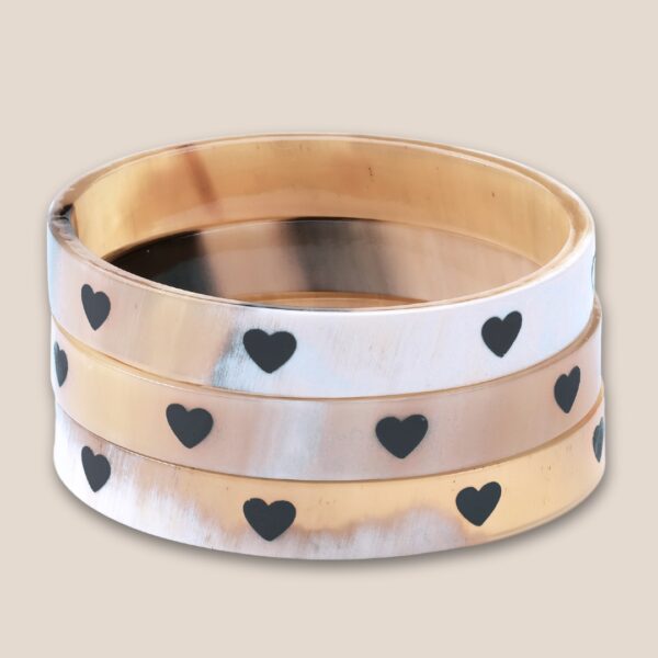 bracelet coeur noir