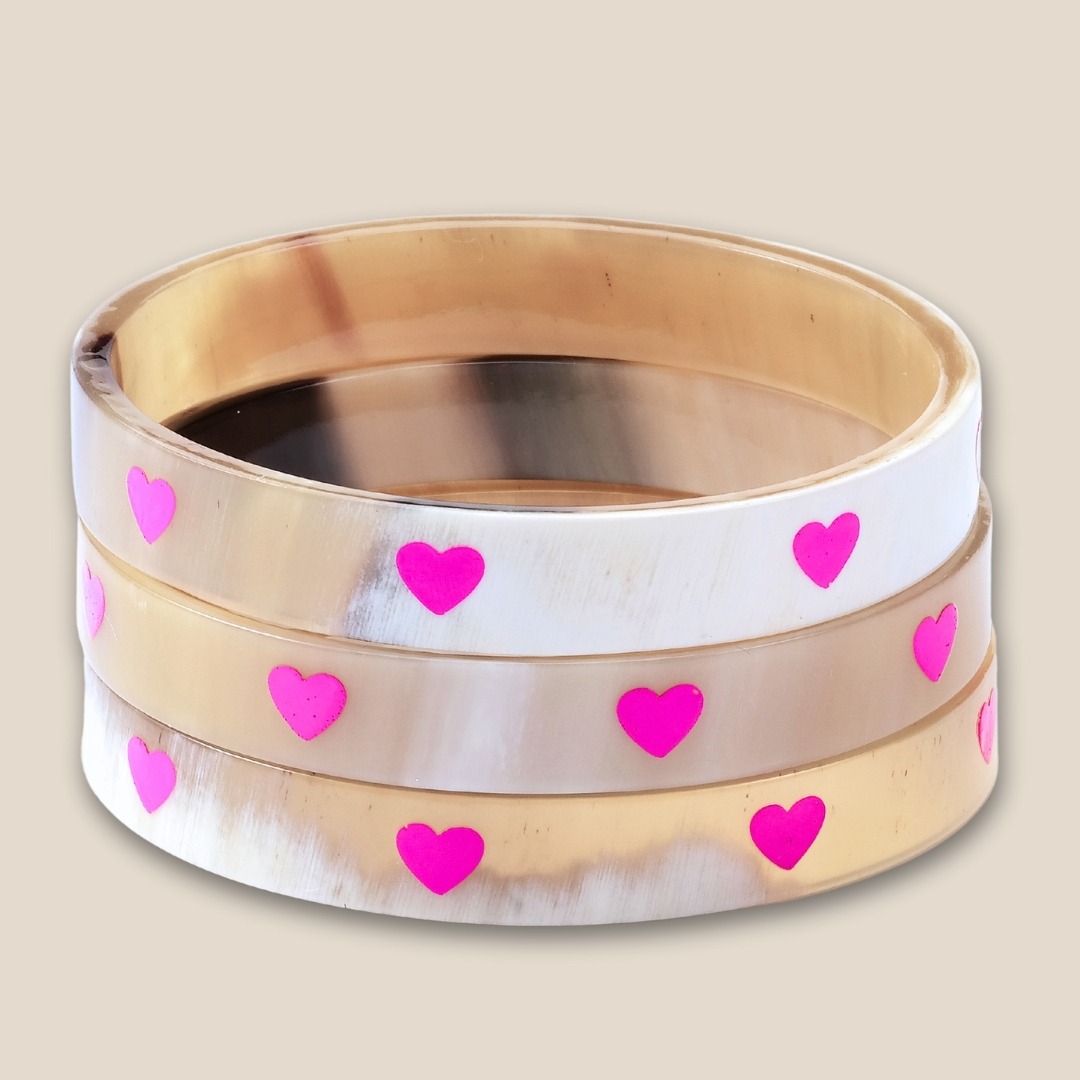 bracelet coeur rose vif