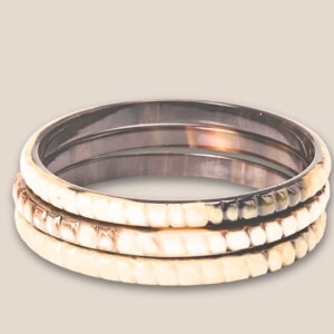 Bracelet corne blanc grave 6mm