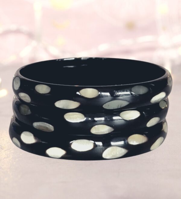 Bracelet gros corne pois noir 10 mm