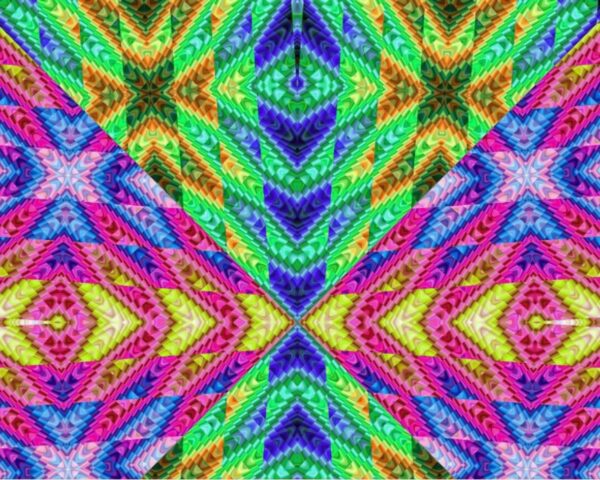 psyché Image d’un motif psychédélique multicolore avec des motifs géométriques vibrants, idéal pour des accessoires de mode audacieux et uniques.