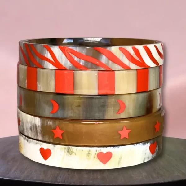 Bracelet corne 10mm lune Rouge 35