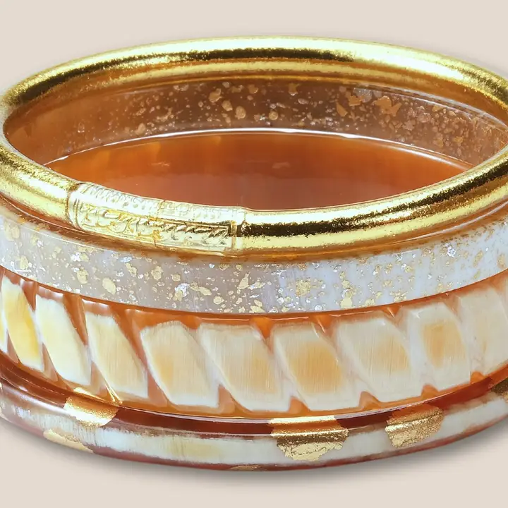 Bracelet corne blanc grave