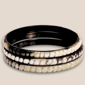 Bracelet corne noir gravé 6 mm
