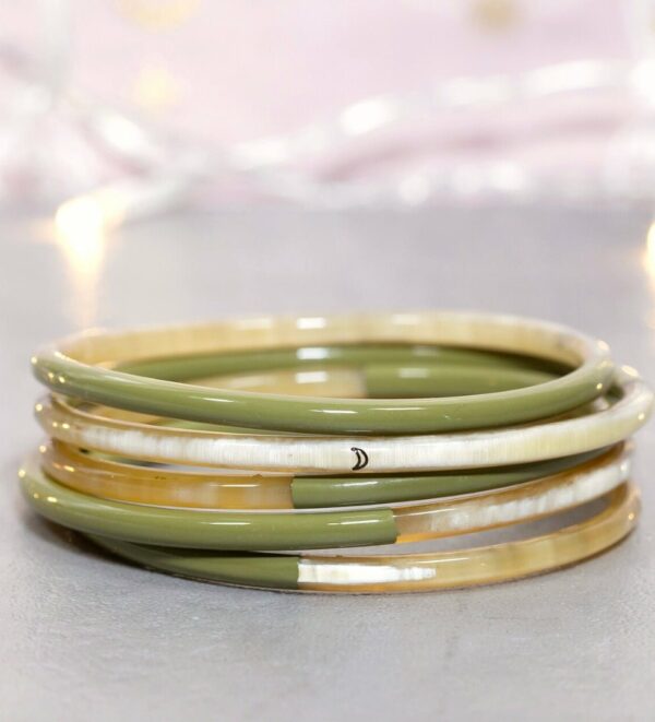 Bracelet corne pure kaki n°25 - 3mm