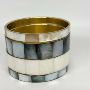 BRACELET NACRE GRISE IRISEE 10 mm